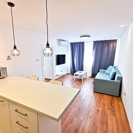 Citycenter Boutique Apartment Larnaca Exteriör bild