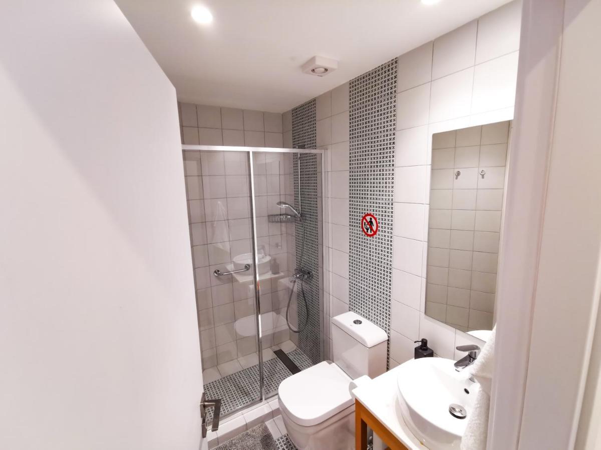 Citycenter Boutique Apartment Larnaca Exteriör bild