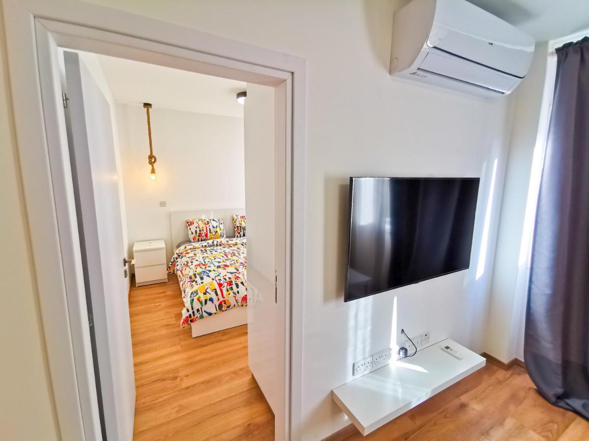 Citycenter Boutique Apartment Larnaca Exteriör bild